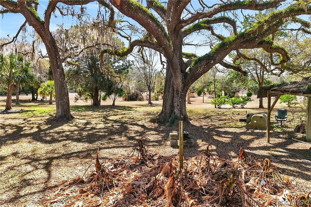 7610 E Spanish Trl Floral City, FL 34436 - Thumbnail 4