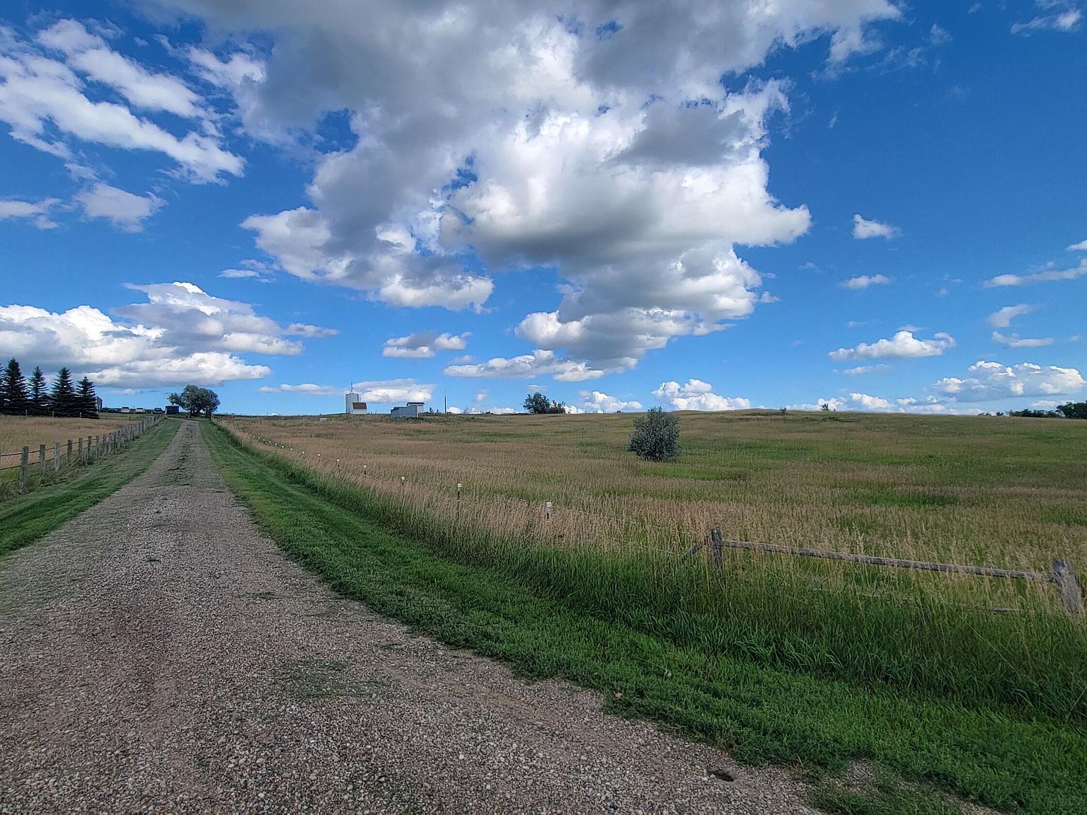 S 3744 Roughrider Ln Mandan, ND 58554 - Thumbnail 4