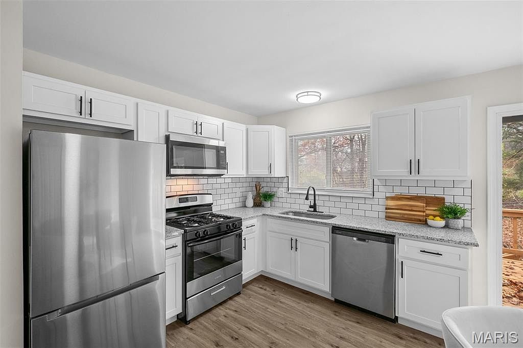 1320 Fenton Hills Rd Fenton, MO 63026 - Thumbnail 4