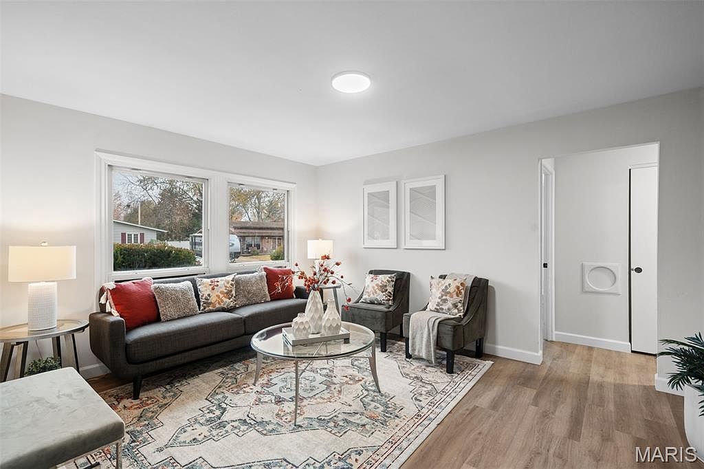 1265 Central Pkwy Florissant, MO 63031 - Thumbnail 4