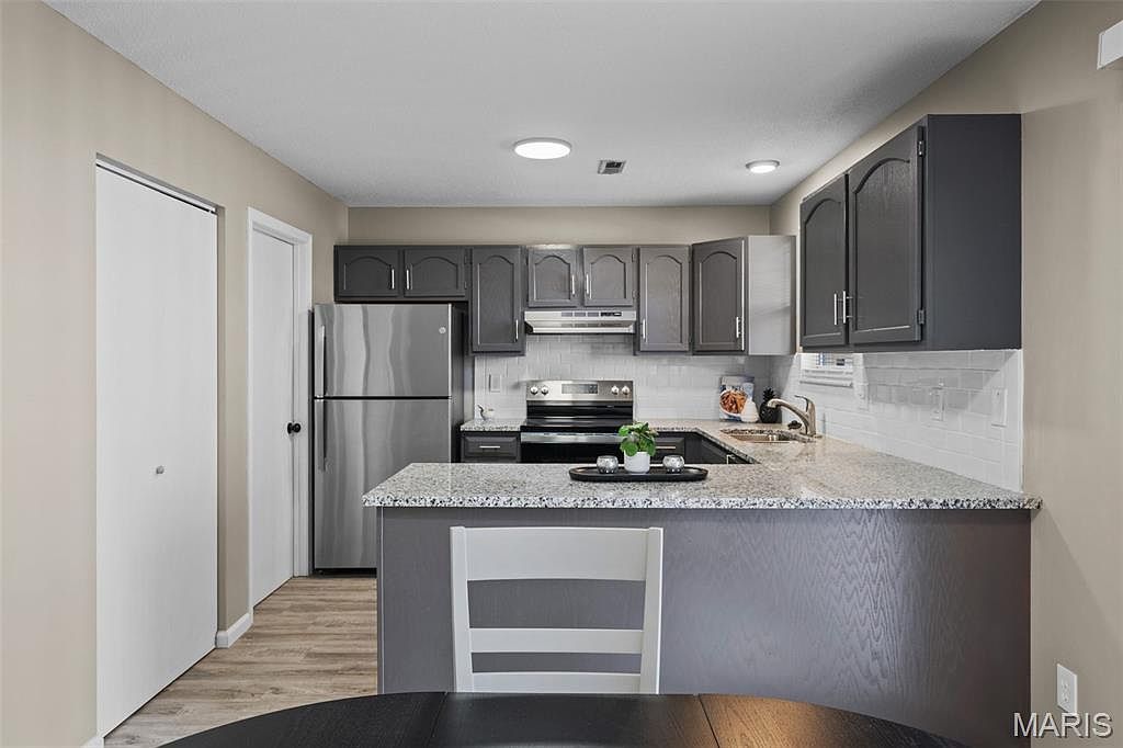 46 Meadow Run Ct #5 Saint Charles, MO 63303 - Thumbnail 4