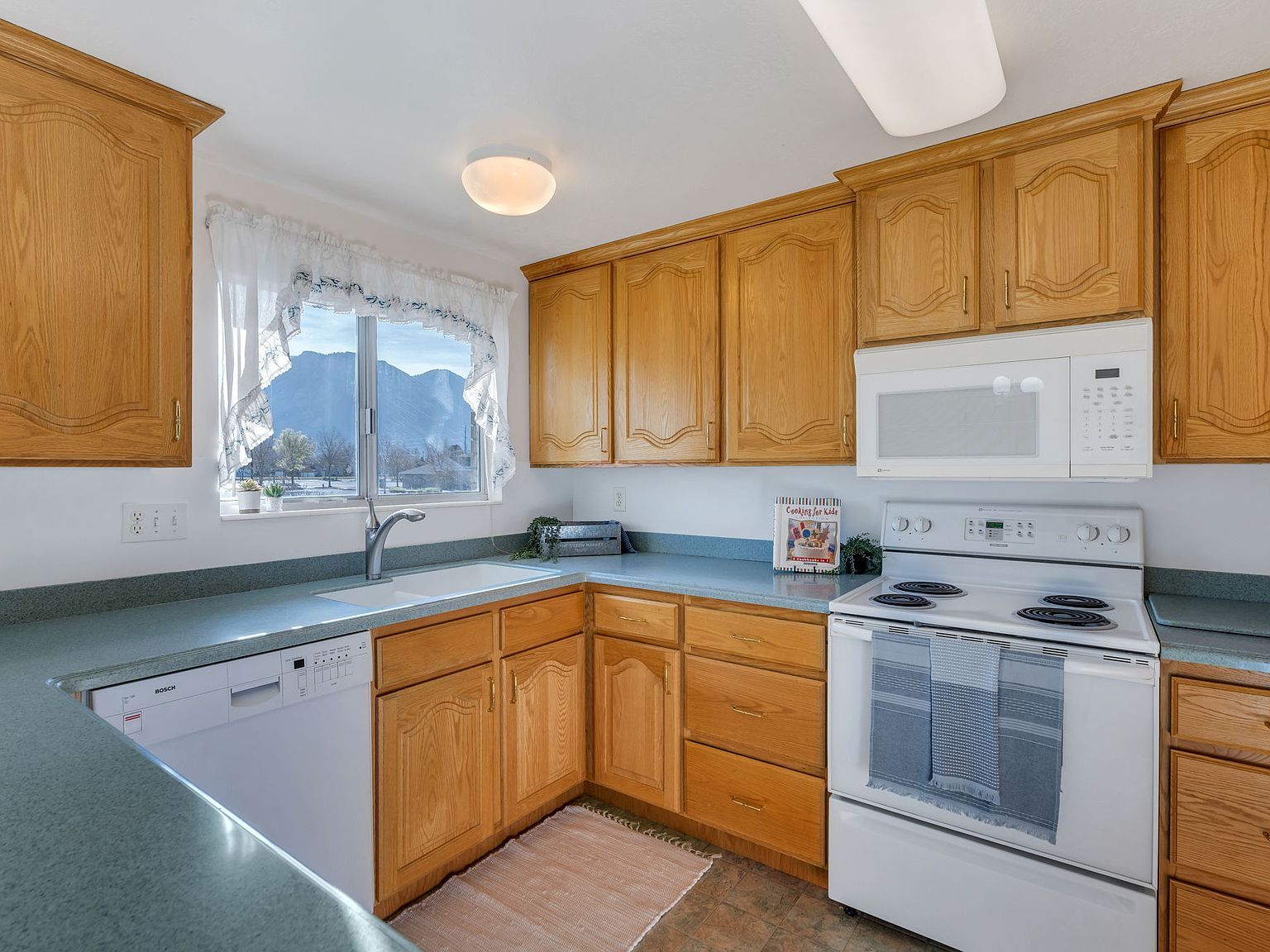 721 S 670 E Orem, UT 84097 - Thumbnail 4