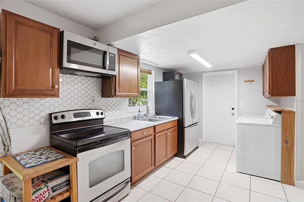 804 Rosalia Dr Sanford, FL 32771 - Thumbnail 4