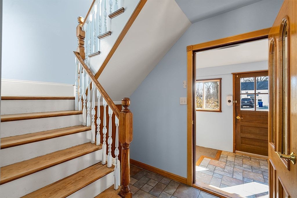 38 Fairfield St Maynard, MA 01754 - Thumbnail 4