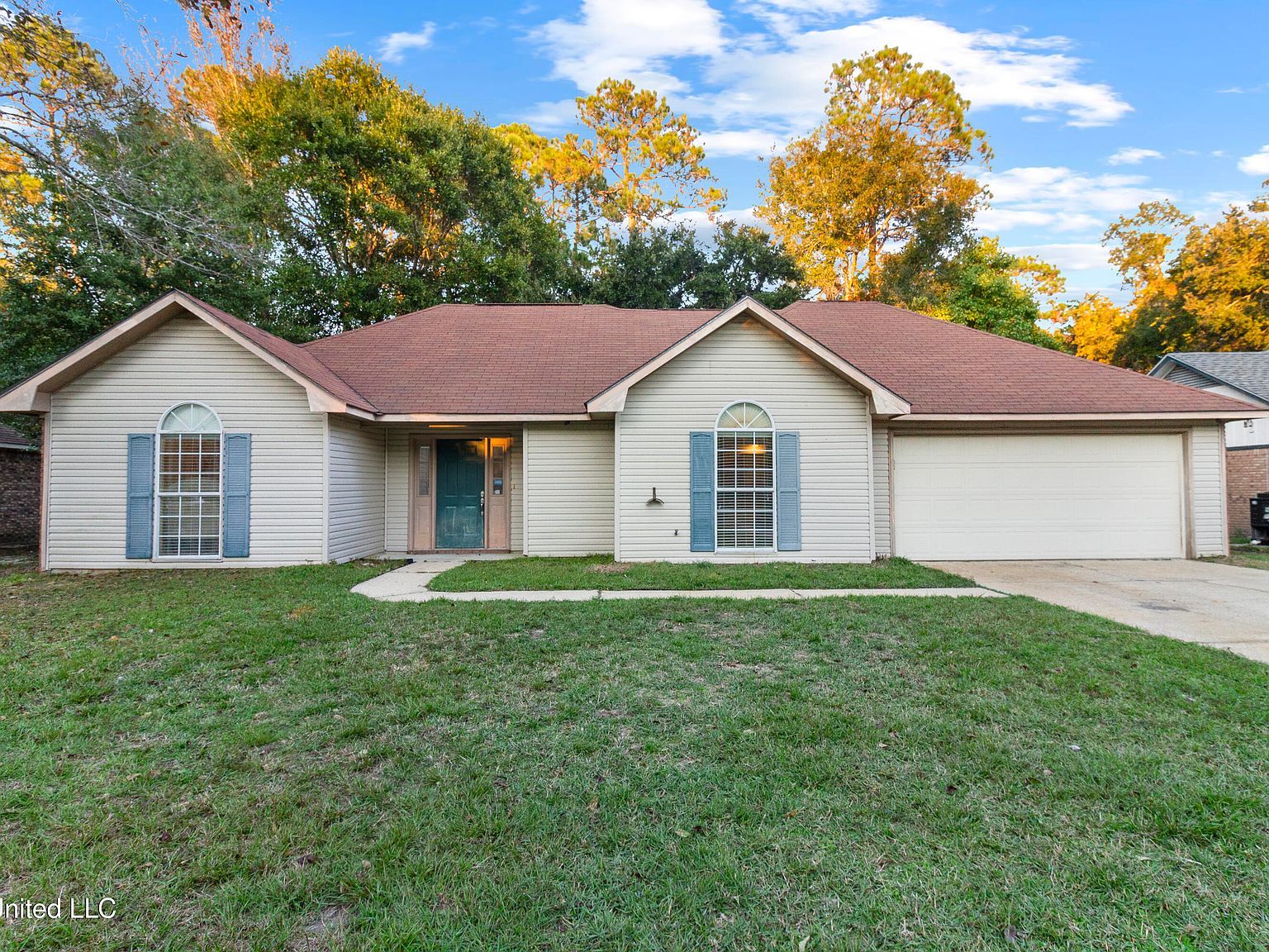 7020 Red Bud Ln Ocean Springs, MS 39564 - Thumbnail 4