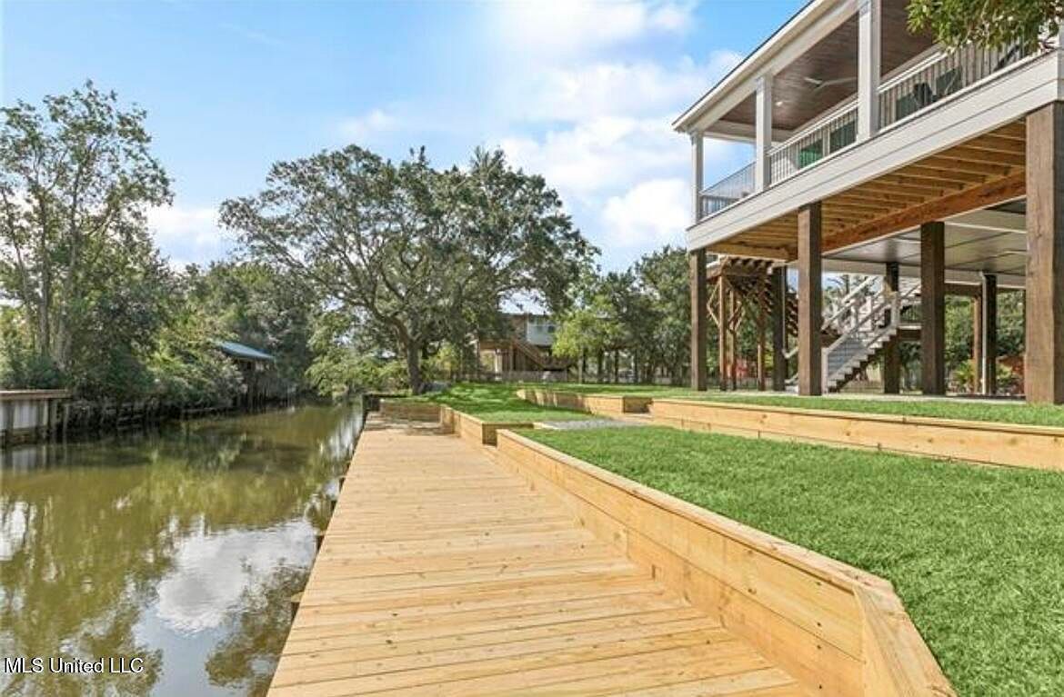 37 Good St Bay Saint Louis, MS 39520 - Thumbnail 4