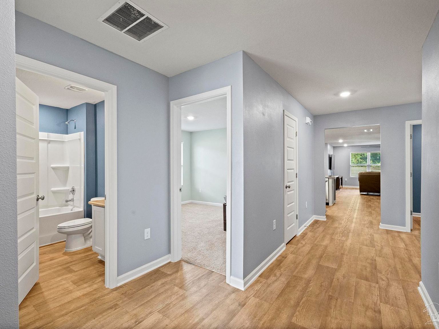 4686 Red Oak Dr Milton, FL 32583 - Thumbnail 4