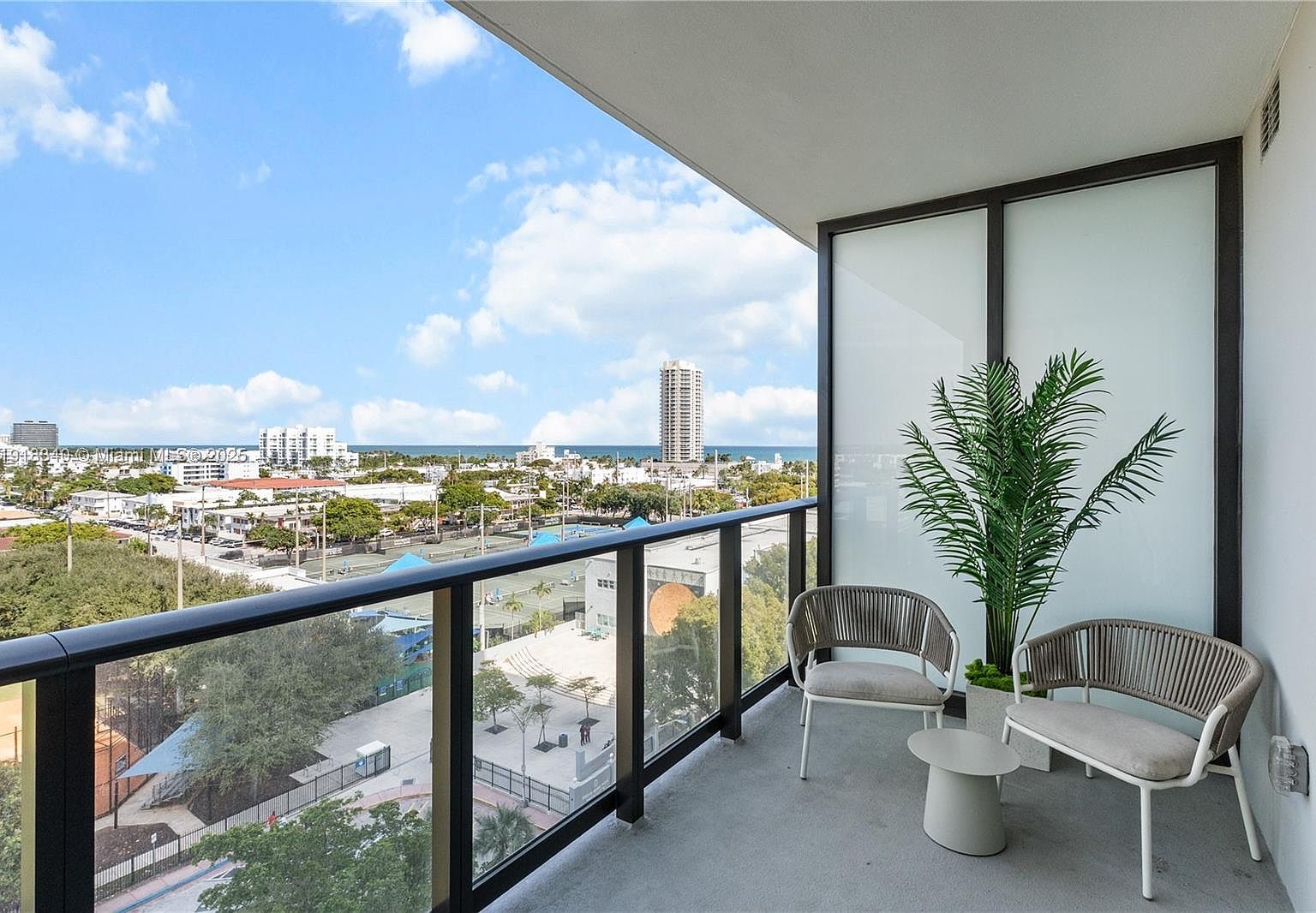 580 72nd #711 Miami Beach, FL 33141 - Thumbnail 4