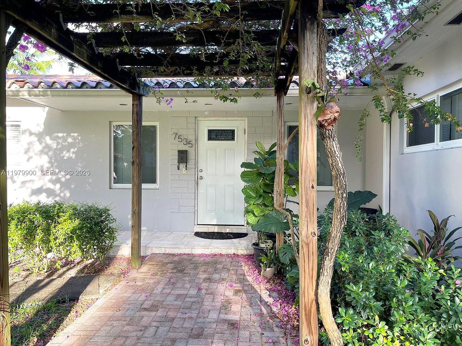 7535 SW 55th Ave Miami, FL 33143 - Thumbnail 4