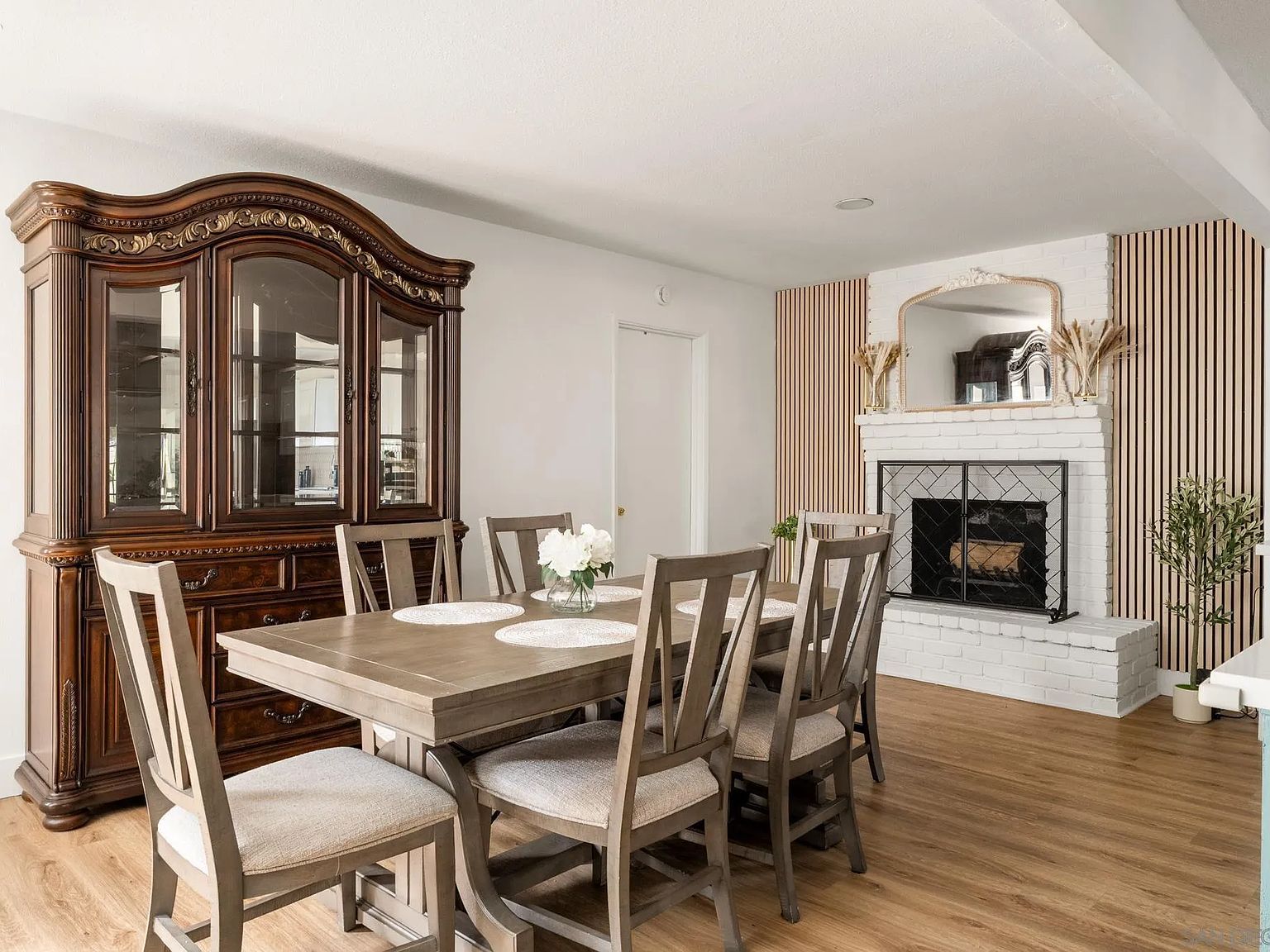 41 E Palomar St Chula Vista, CA 91911 - Thumbnail 4