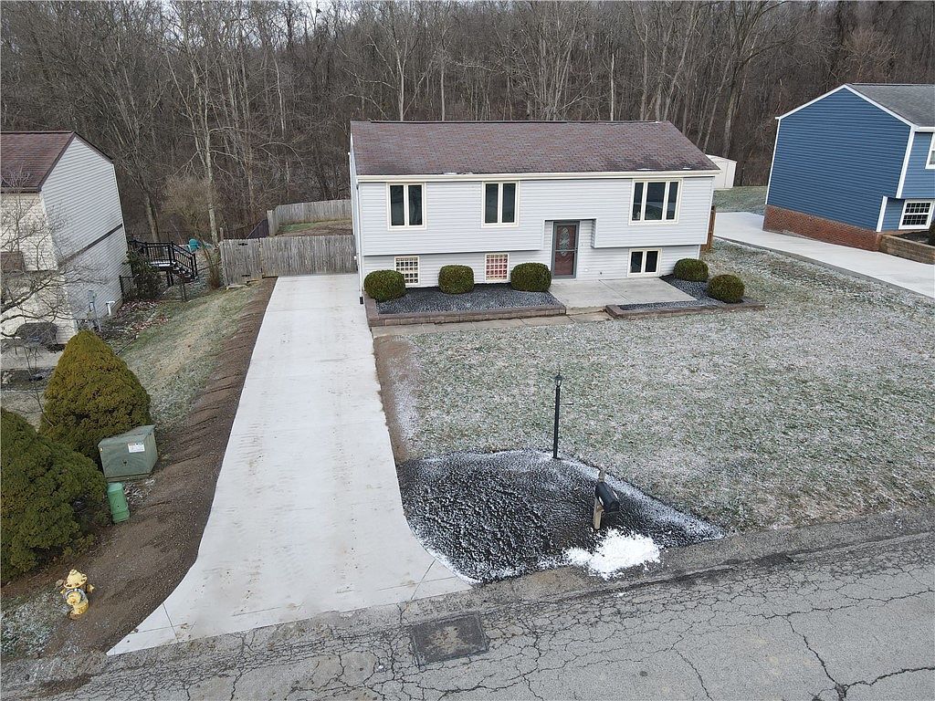 1664 Connor Rd South Park, PA 15129 - Thumbnail 4