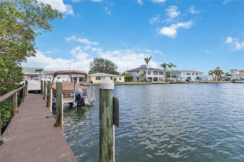 101 Louella Ln APT 11 Nokomis, FL 34275 - Thumbnail 4