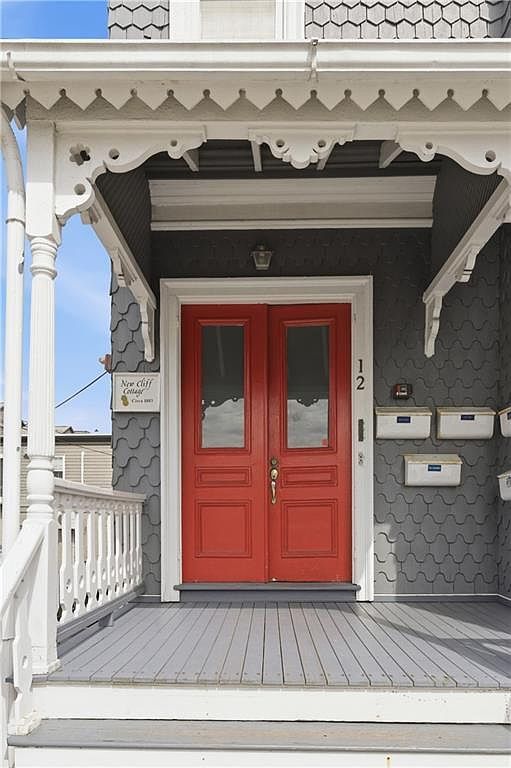 12 Catherine St APT 2 Newport, RI 02840 - Thumbnail 4