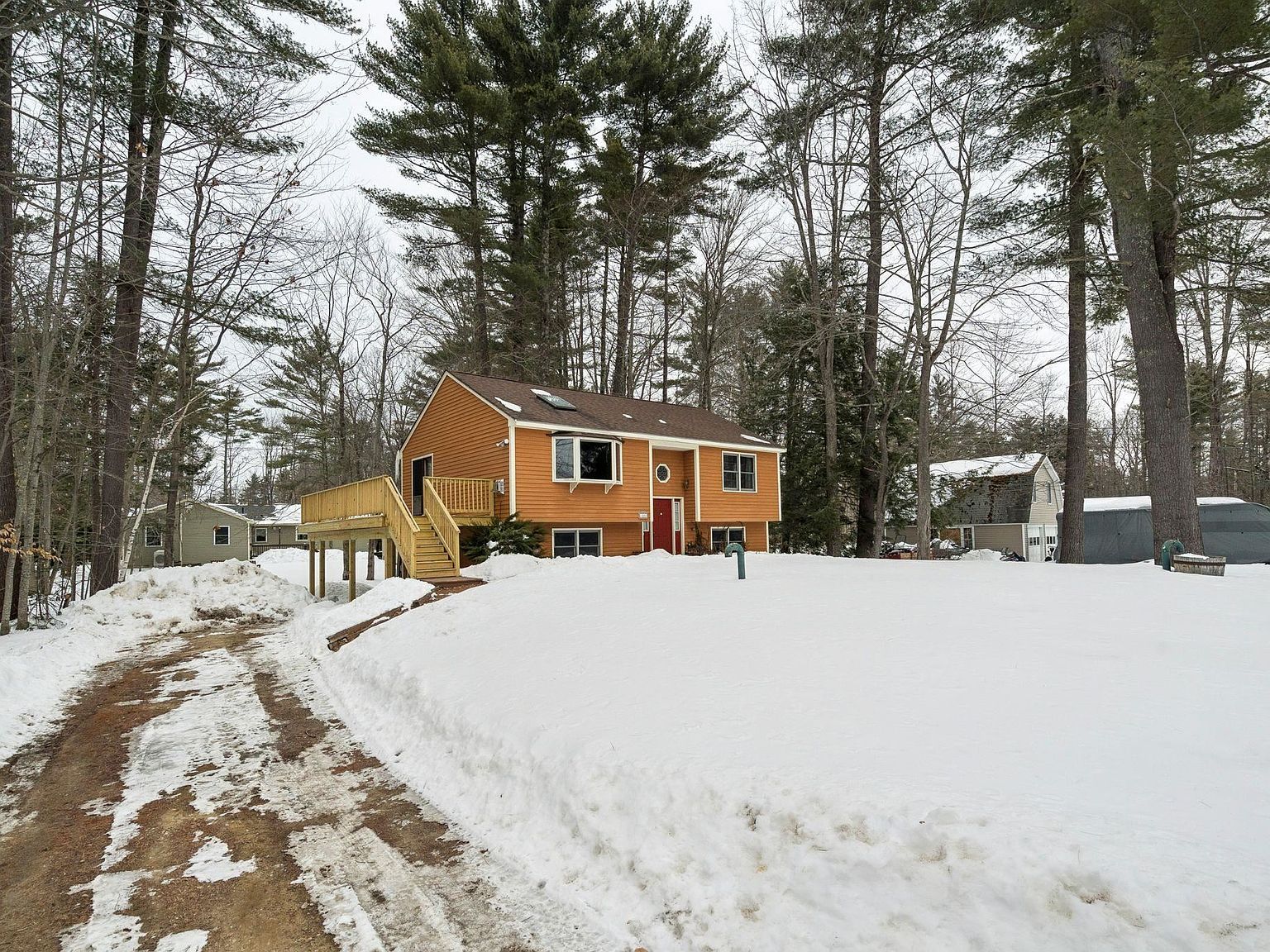 115 Lakeshore Dr Middleton, NH 03887 - Thumbnail 4