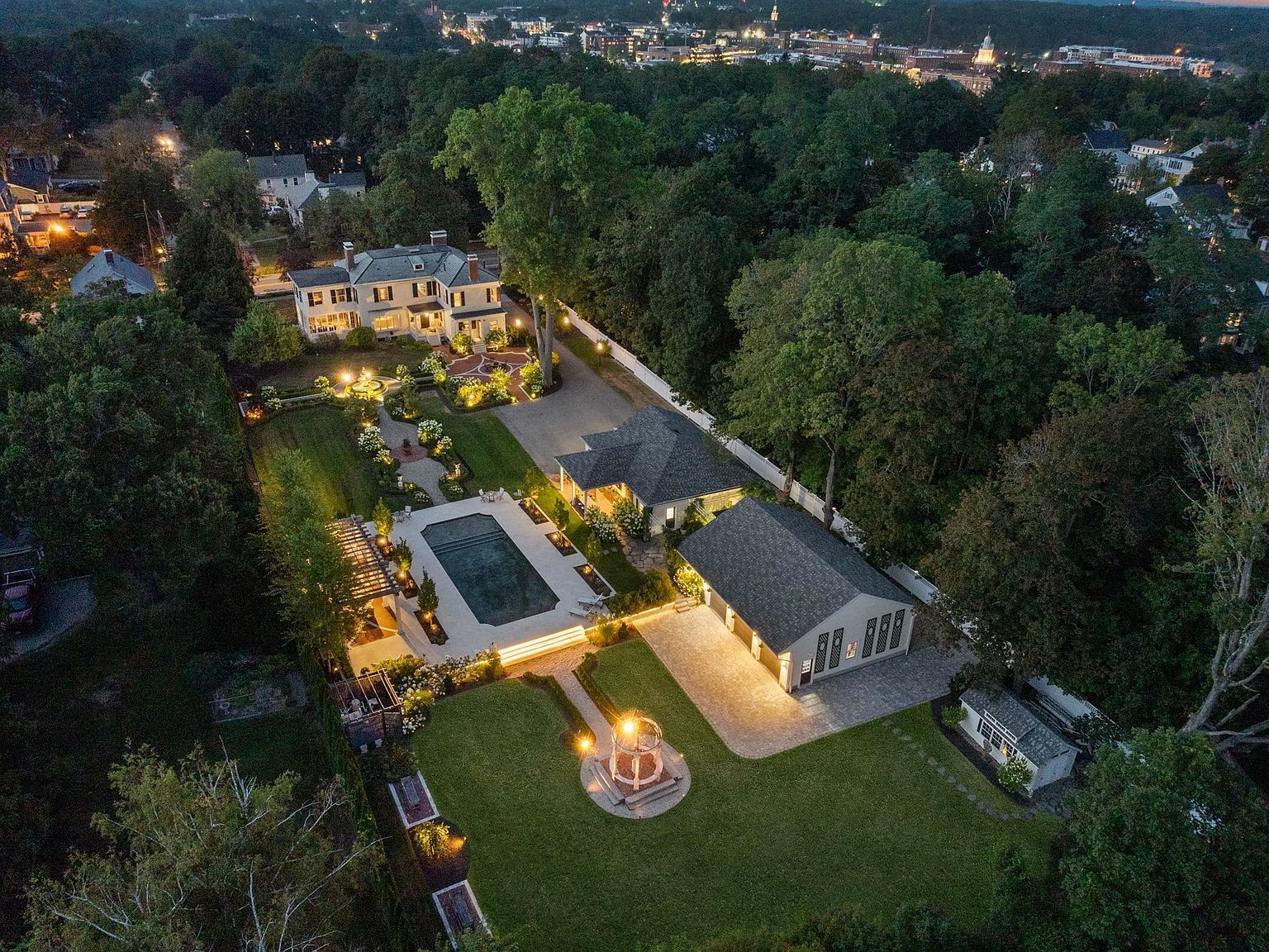 98 Silver St Dover, NH 03820 - Thumbnail 4