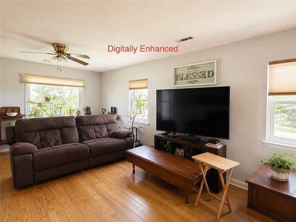 428 E Locust St Rogers, AR 72756 - Thumbnail 4