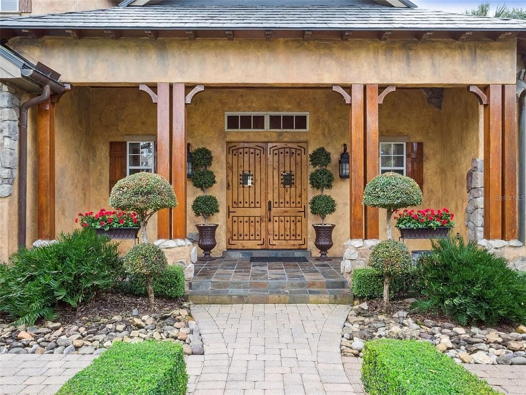 1490 Lakeshore Dr Mount Dora, FL 32757 - Thumbnail 4