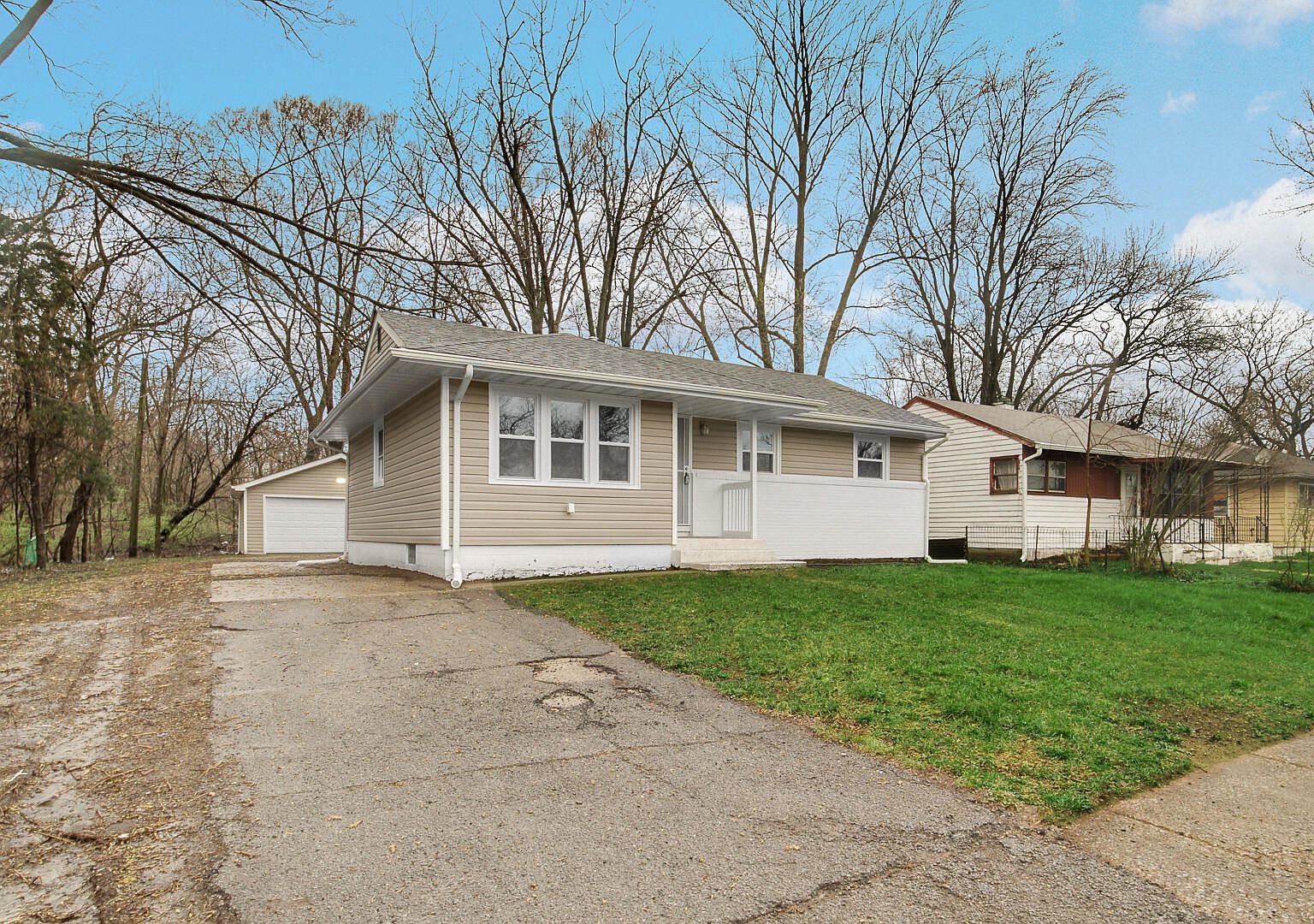 1330 Idaho St Gary, IN 46403 - Thumbnail 4