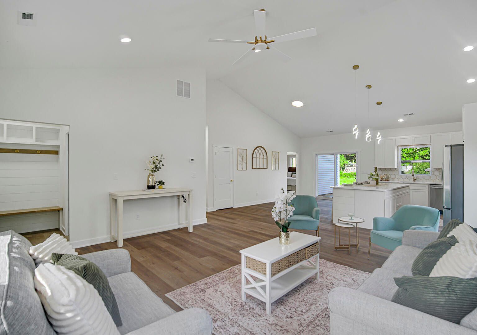 2865 Benton St Lake Station, IN 46405 - Thumbnail 4