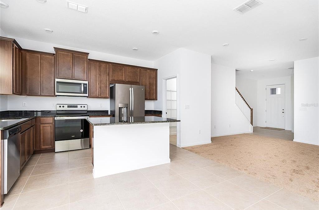 987 Spring Palms Loop Orlando, FL 32828 - Thumbnail 4
