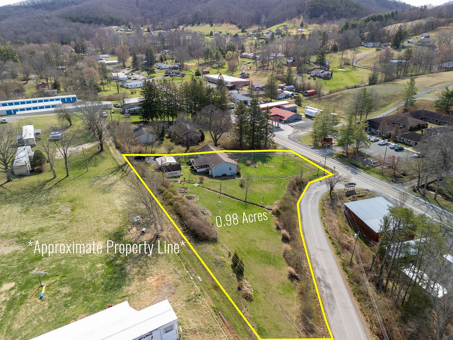 745 St Route 3&12 Hinton, WV 25951 - Thumbnail 4