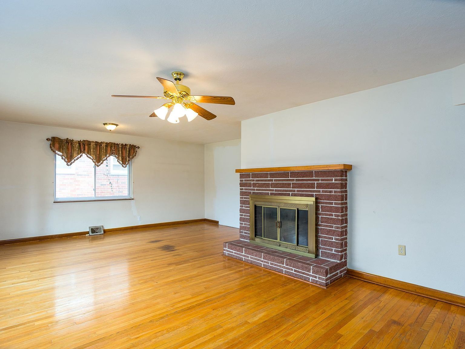 1634 Washington Blvd Huntington, WV 25701 - Thumbnail 4