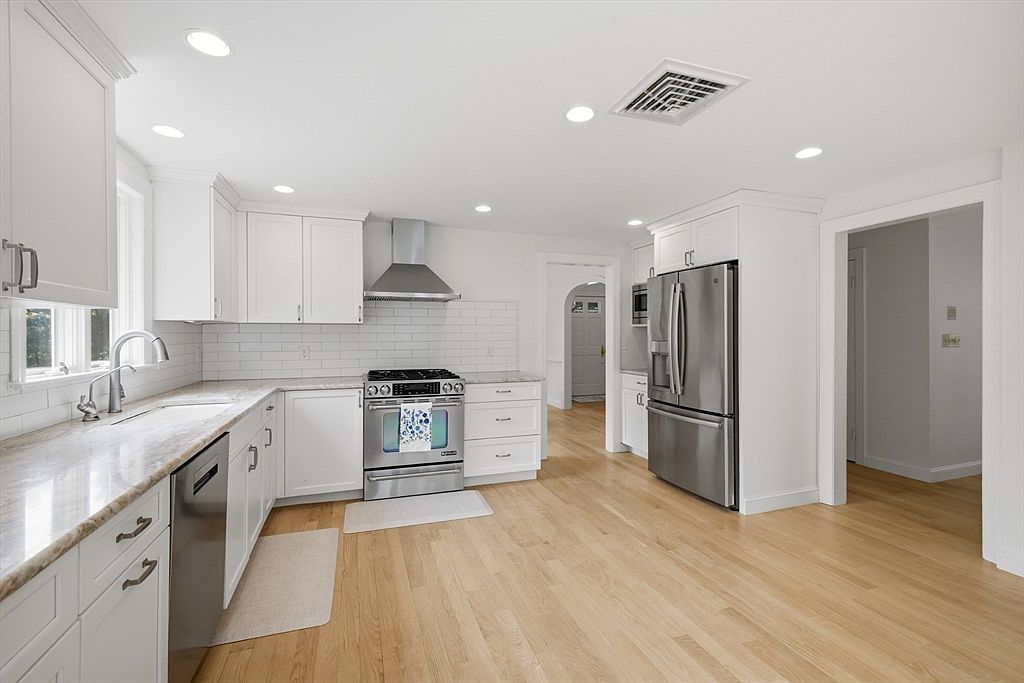 181 Rutledge Rd Belmont, MA 02478 - Thumbnail 4