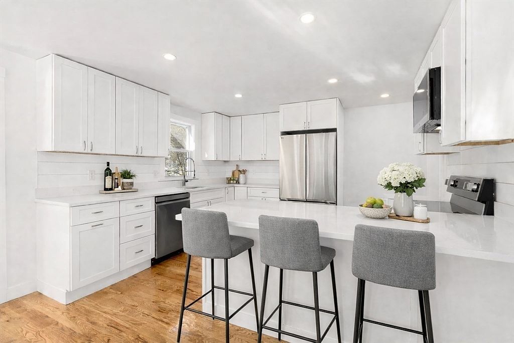 925 Washington St Franklin, MA 02038 - Thumbnail 4