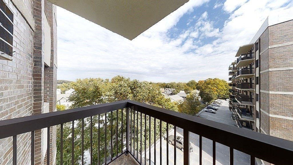 164 Galen St APT 65 Watertown, MA 02472 - Thumbnail 4