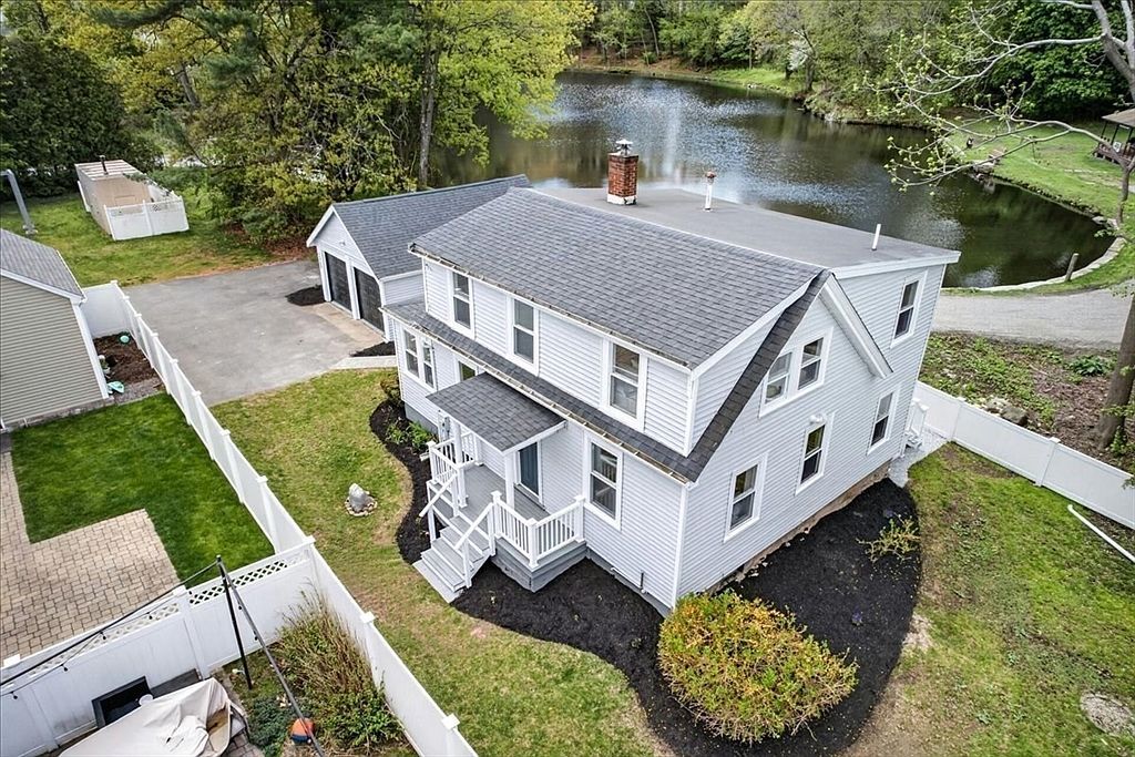 1360 Great Plain Ave Needham, MA 02492 - Thumbnail 4
