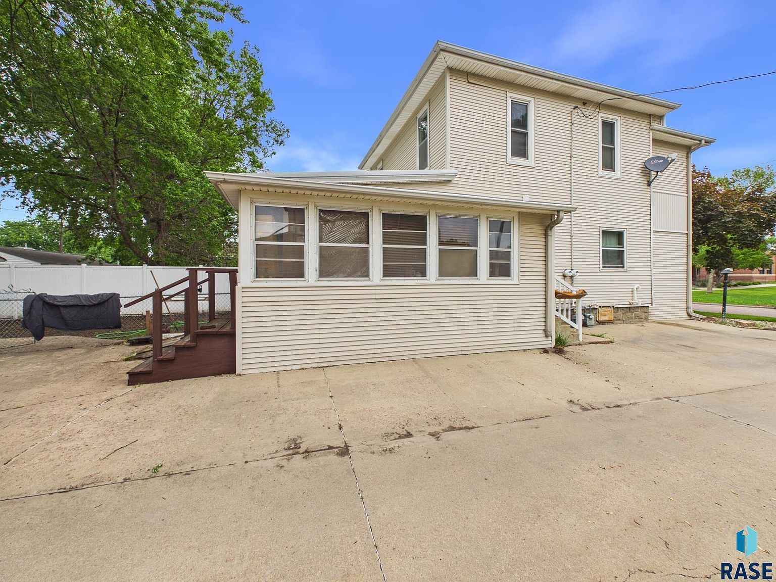 627 S 6th Ave Sioux Falls, SD 57104 - Thumbnail 4