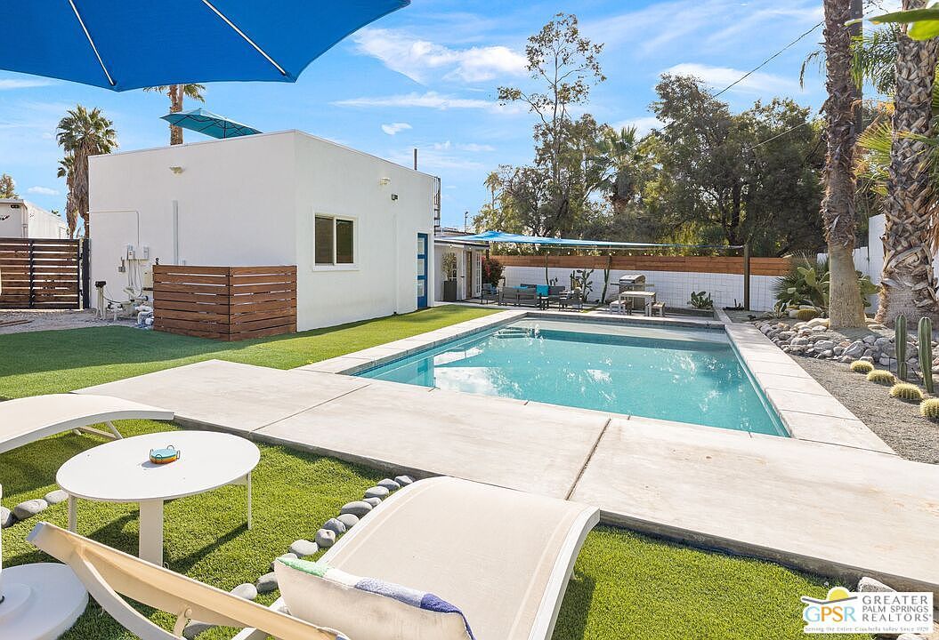 2481 N Cardillo Ave Palm Springs, CA 92262 - Thumbnail 4