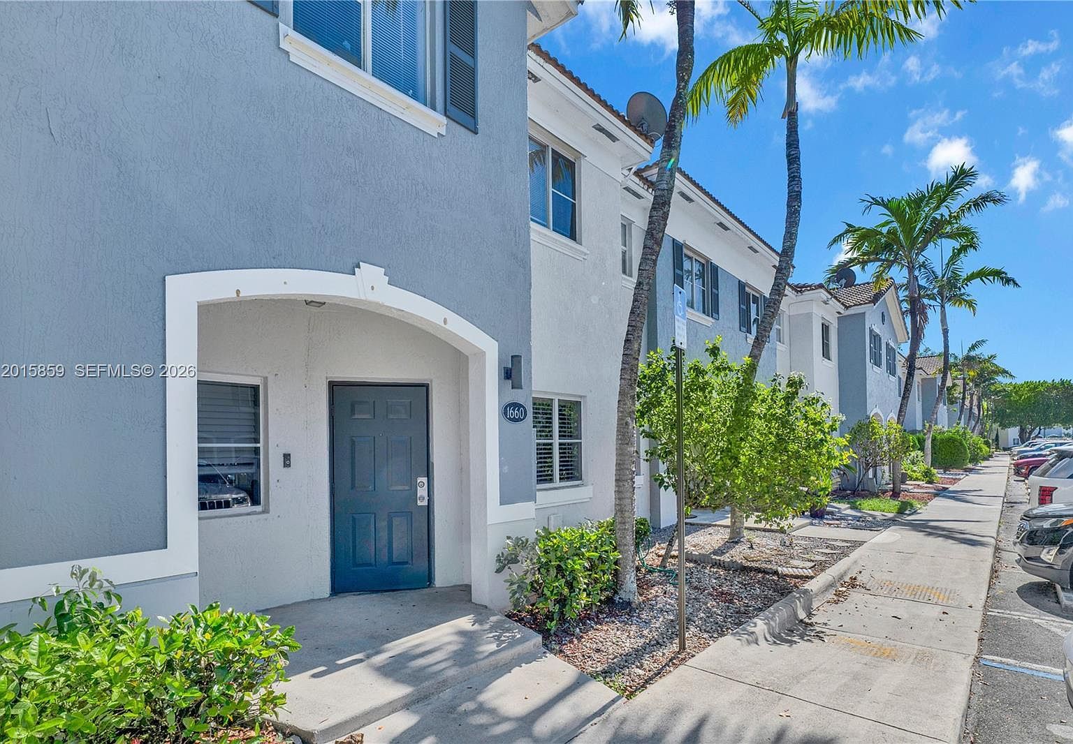 1660 SE 30th St Homestead, FL 33035 - Thumbnail 4