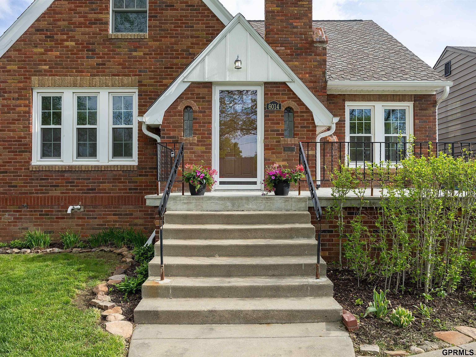 6014 Poppleton Ave Omaha, NE 68106 - Thumbnail 4
