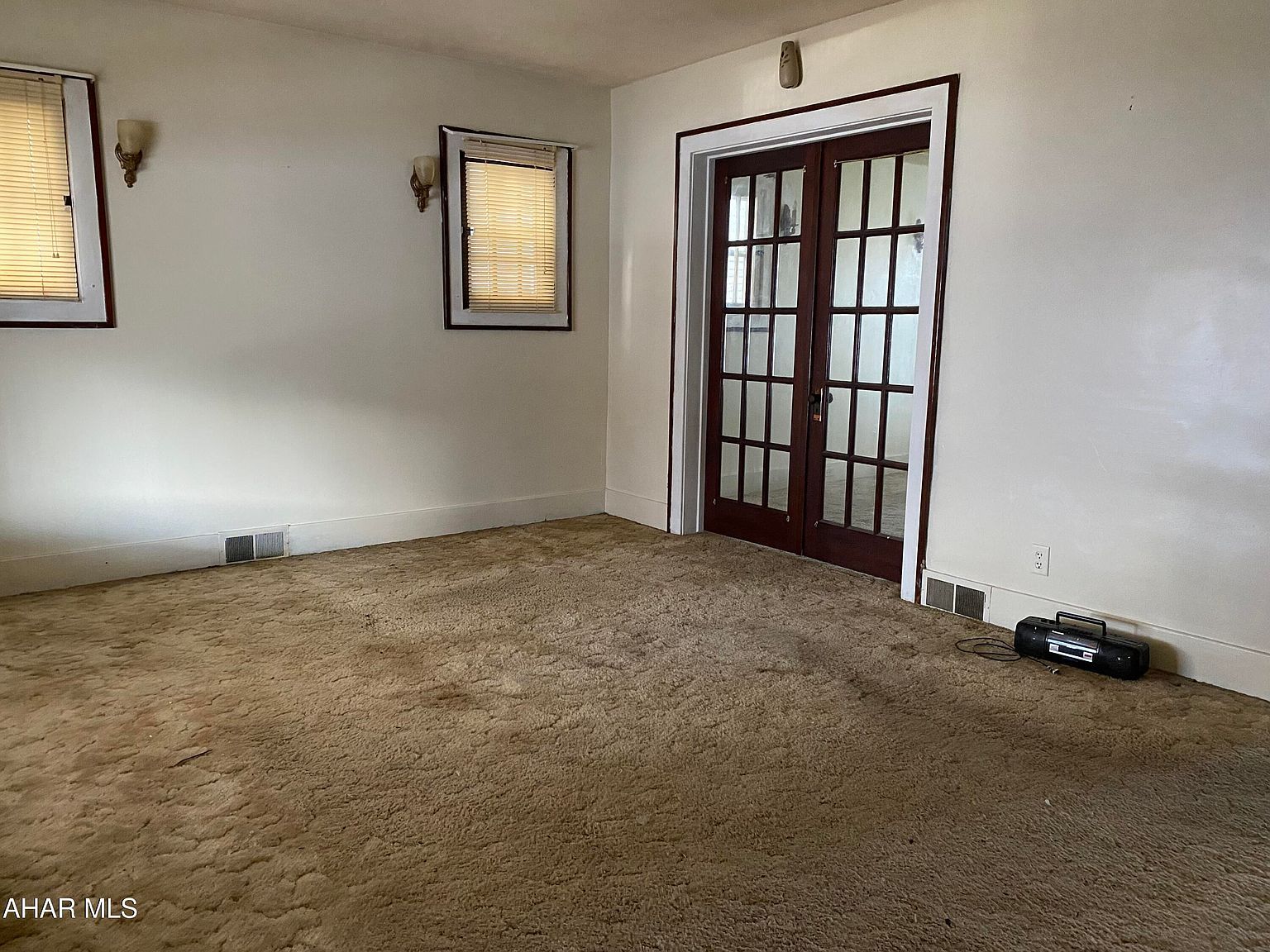 118 E Bell Ave Altoona, PA 16602 - Thumbnail 4