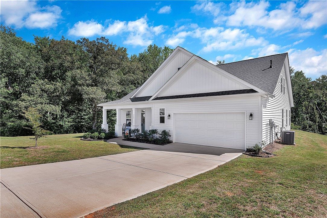 715 Oak Hill Ln Belton, SC 29627 - Thumbnail 4