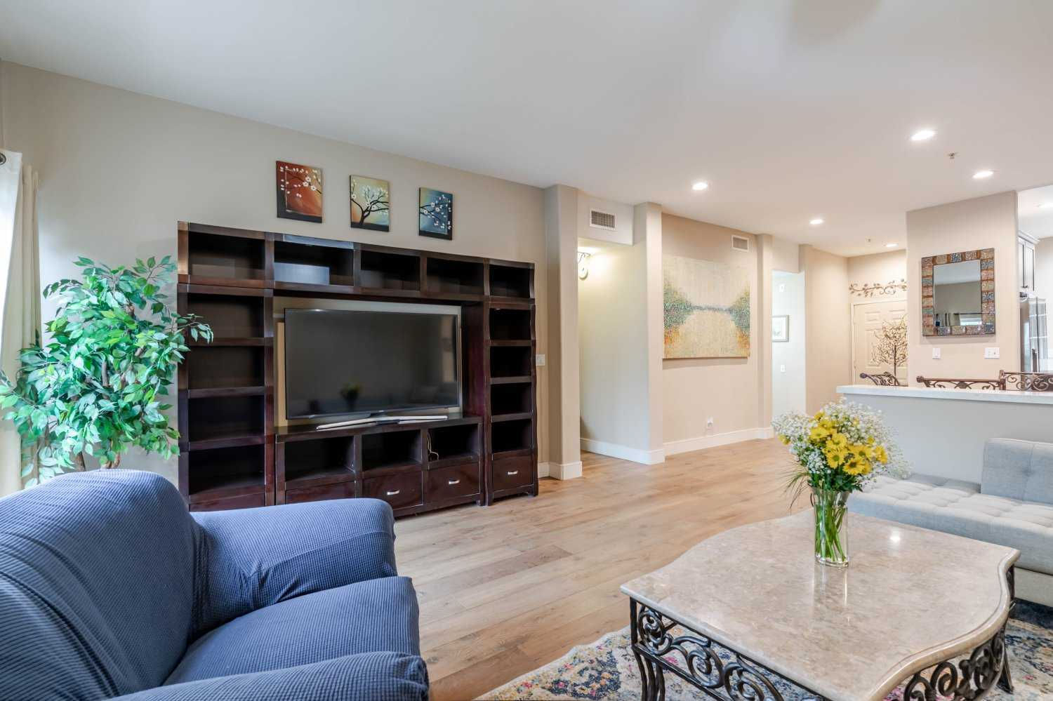10604 Valley Spring Lane, Toluca Lake, CA, USA, 91602 - Thumbnail 4