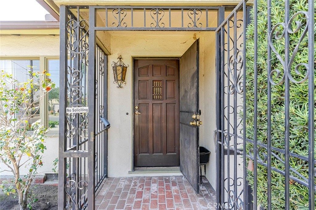 722 E 6th St Ontario, CA 91764 - Thumbnail 4