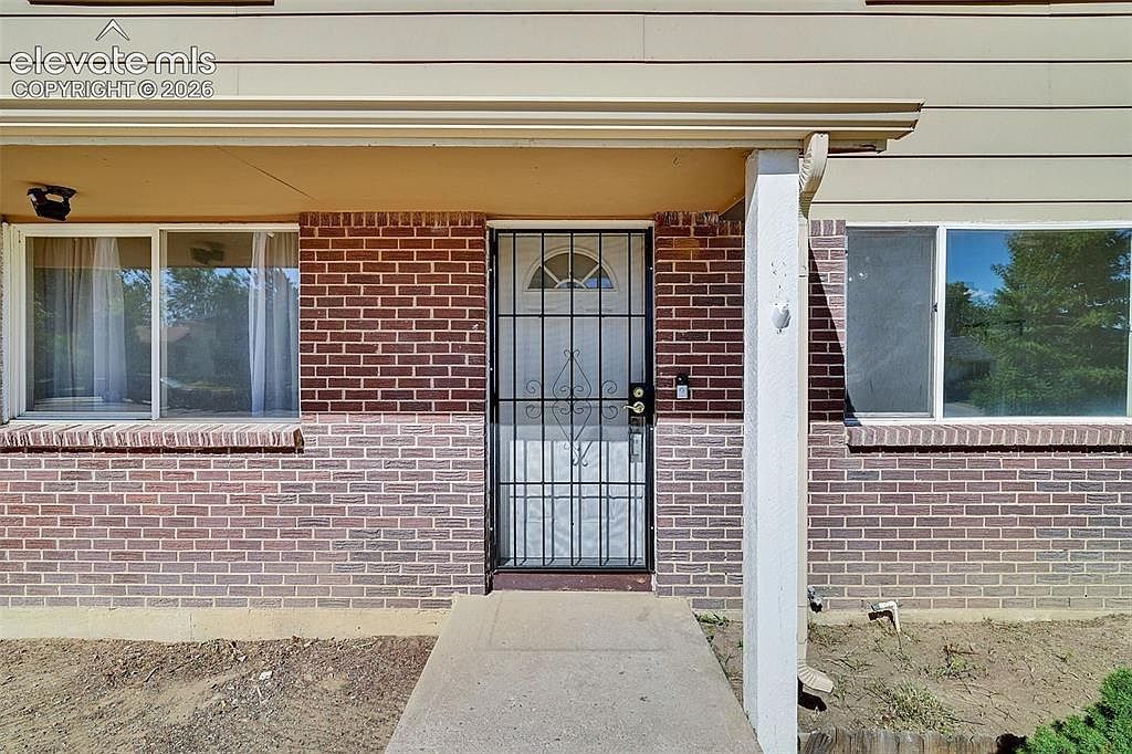 2133 Pepperwood Dr Colorado Springs, CO 80910 - Thumbnail 4