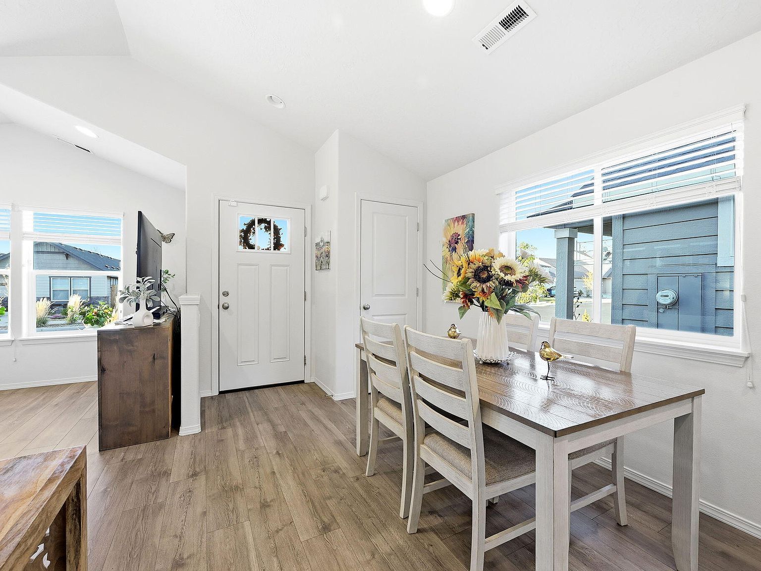 2518 NW Teak Ave Redmond, OR 97756 - Thumbnail 4