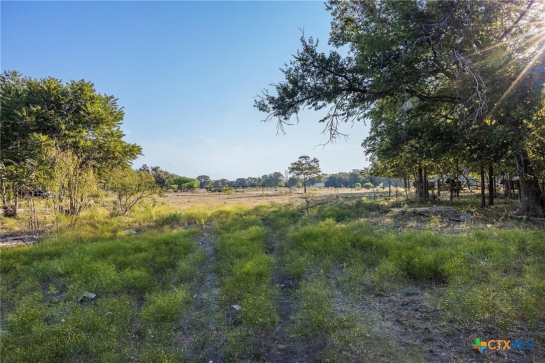 217 Robin Ranch Rd Lockhart, TX 78644 - Thumbnail 4