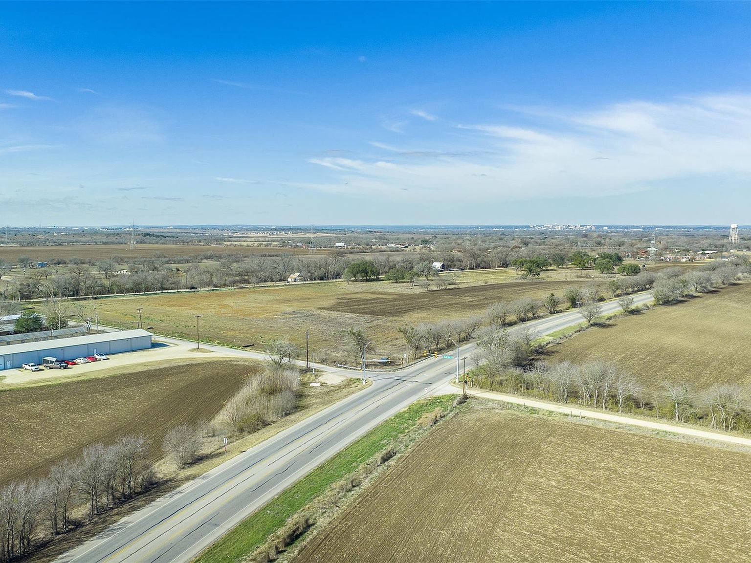 600 NW River Rd Martindale, TX 78655 - Thumbnail 4
