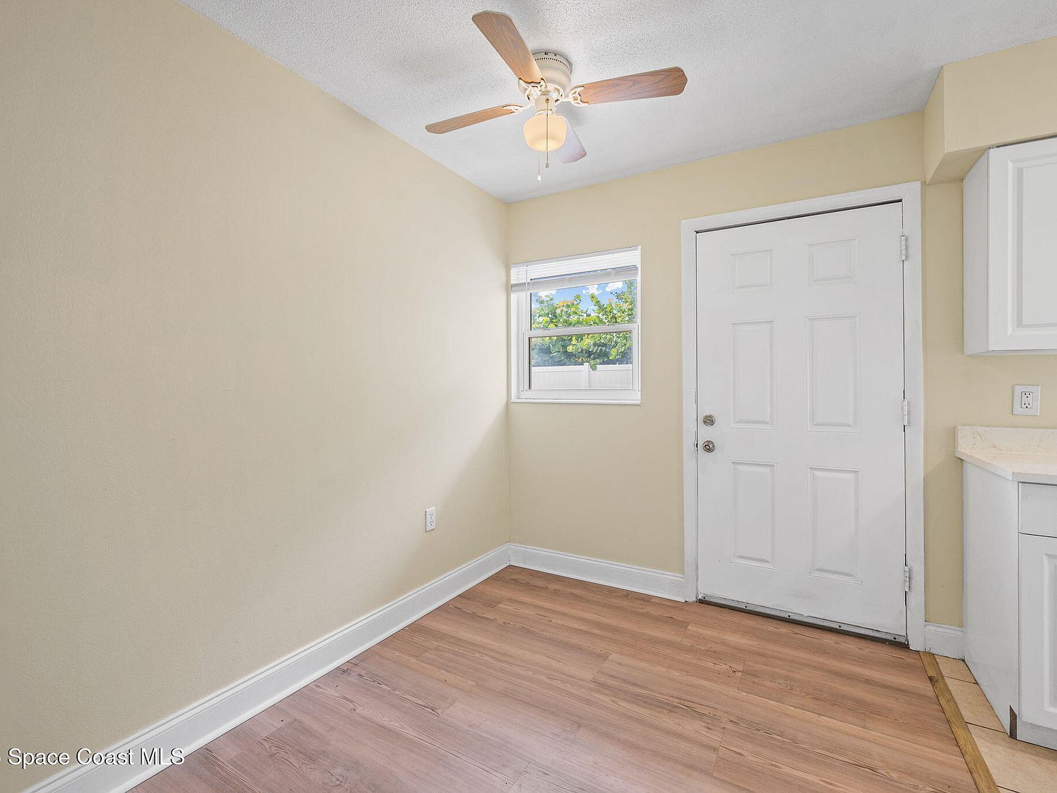 714 Catalina Rd APT 15 Cocoa Beach, FL 32931 - Thumbnail 4