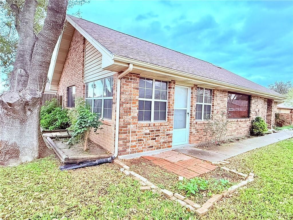 1712 Iowa St Mission, TX 78572 - Thumbnail 4