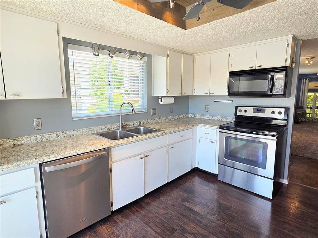 12404 Eagleswood Dr APT C Hudson, FL 34667 - Thumbnail 4