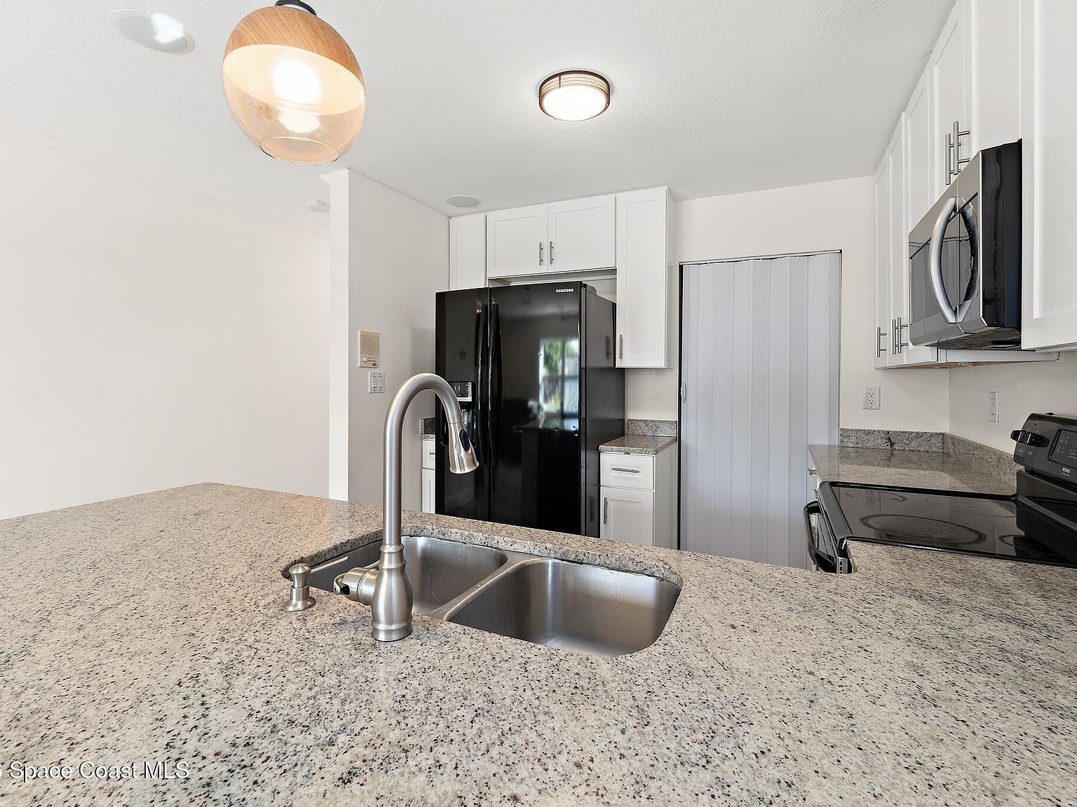 218 Prince Ave Melbourne, FL 32901 - Thumbnail 4