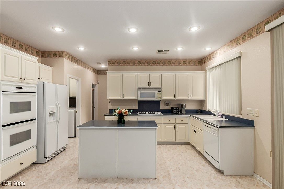 1291 Peppercorn Ave Henderson, NV 89012 - Thumbnail 4