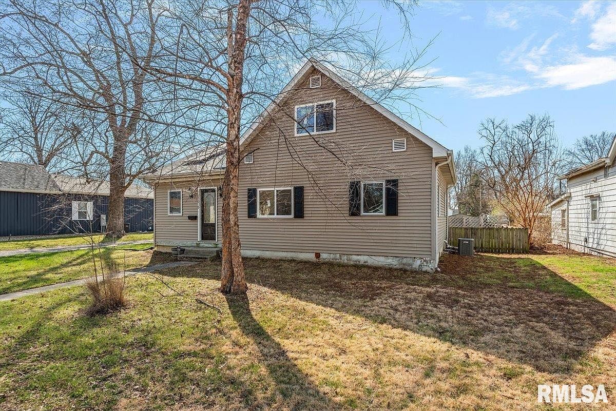 1019 W Jefferson St Auburn, IL 62615 - Thumbnail 4