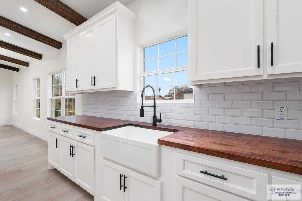 12 North Iowa Street, Indian Lake, TX, USA, 78566 - Thumbnail 4