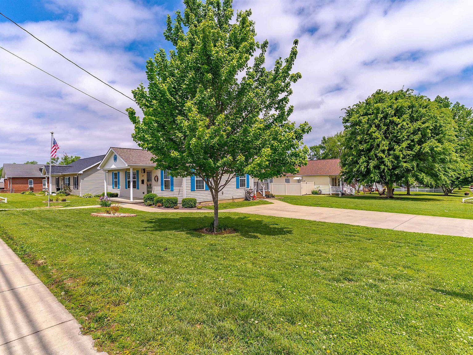 1129 Washington St Henderson, KY 42420 - Thumbnail 4